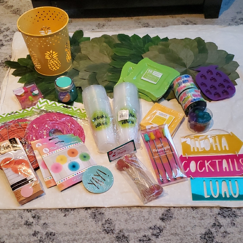 Tropical Party Supplies Set